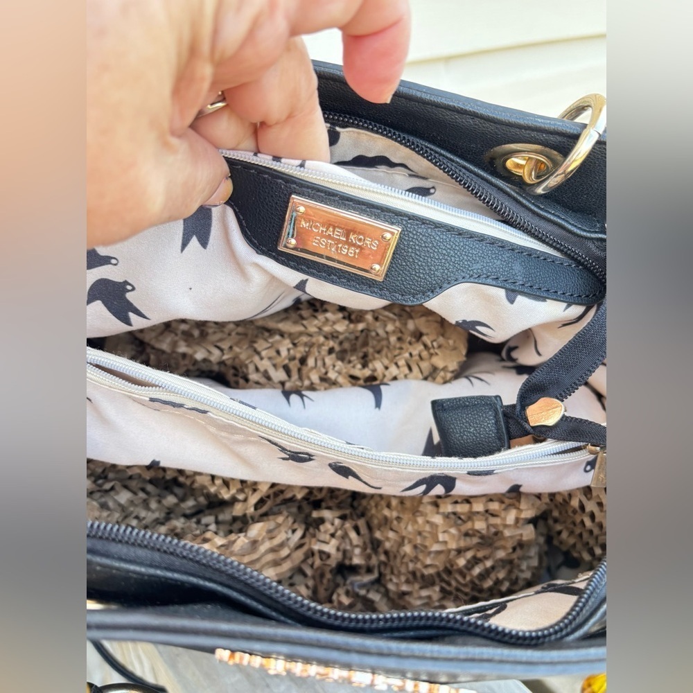 Michael Kors Bag - Picture 7 of 11
